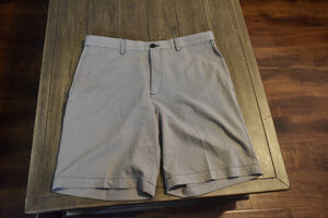 Cool 18 Pro Men's Golf Shorts Gray Checkered Size 34 LSC294